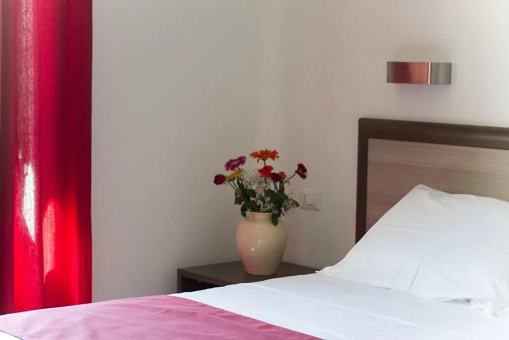 B&B Summertime Αλγκέρο 3*,